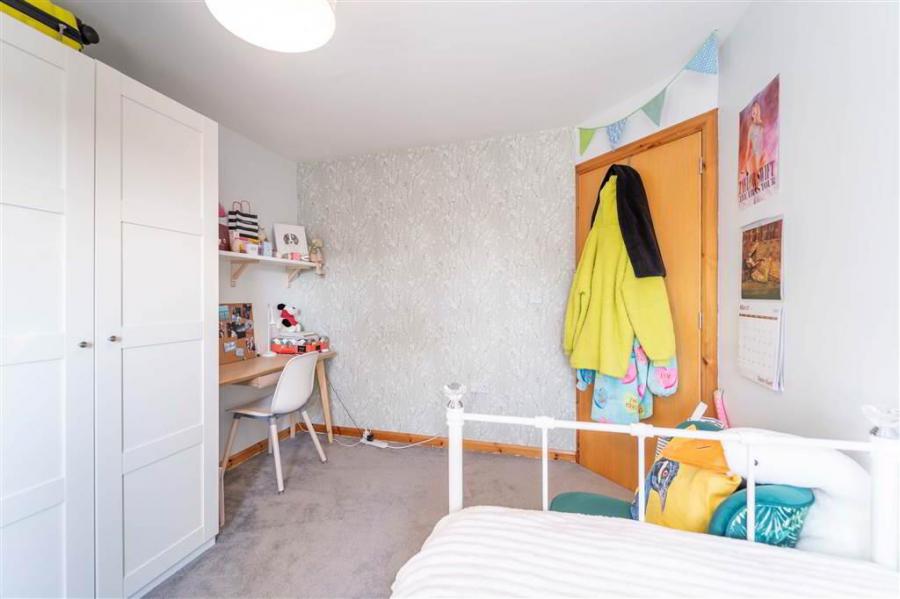 7B Bryansburn Gardens