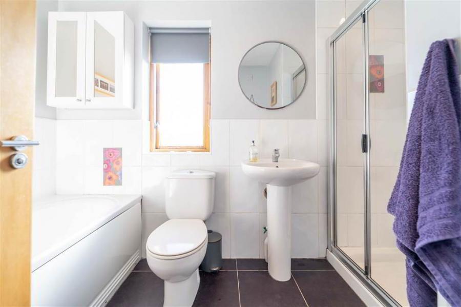 7B Bryansburn Gardens