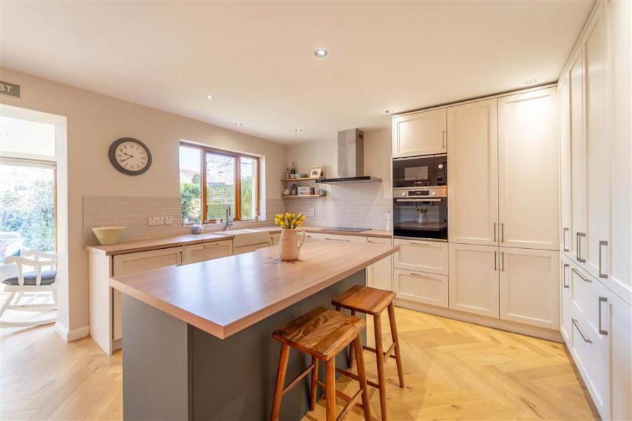 7B Bryansburn Gardens