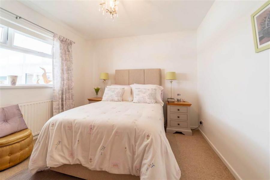 70 Ballymacormick Avenue