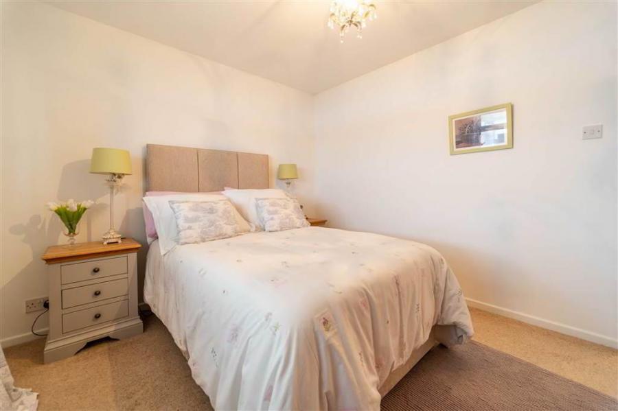 70 Ballymacormick Avenue