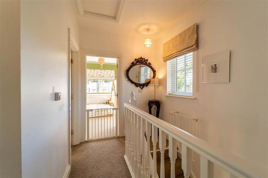 8 Tullynagardy Grove