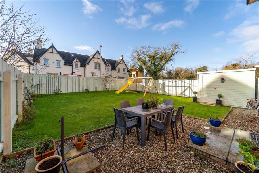 8 Tullynagardy Grove