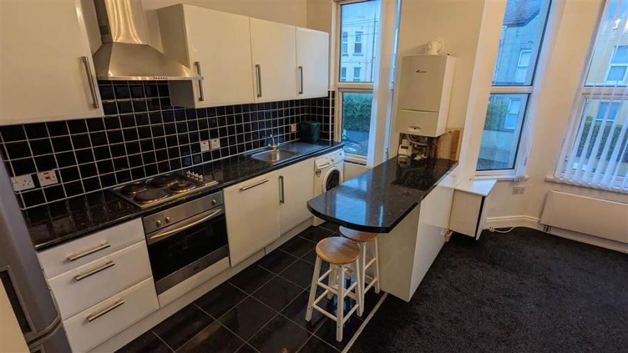 Apt, 66, 2 Dufferin Avenue