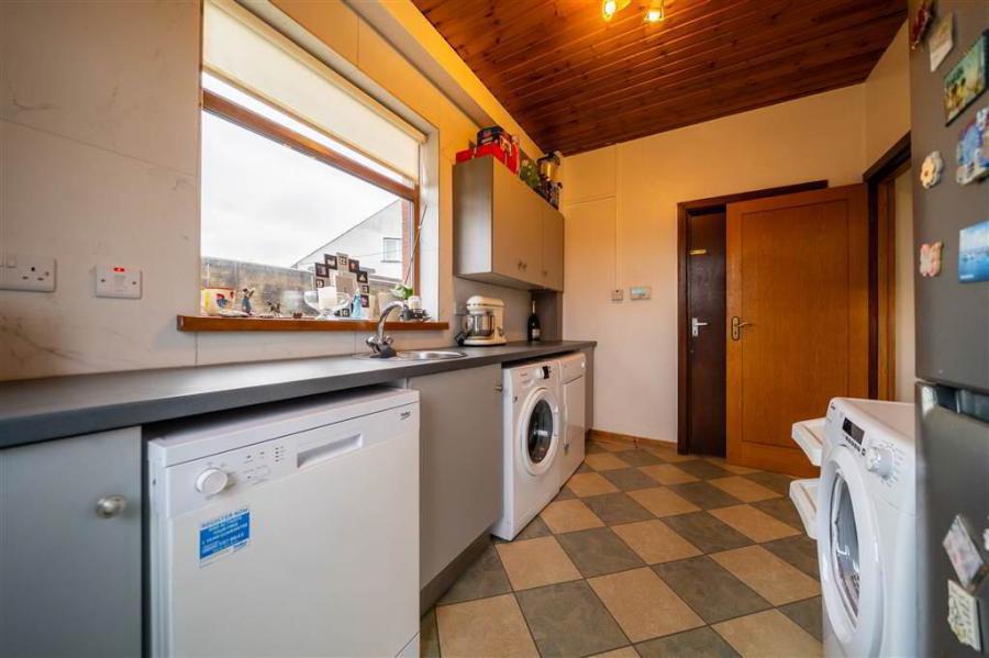 42 Cleland Park North