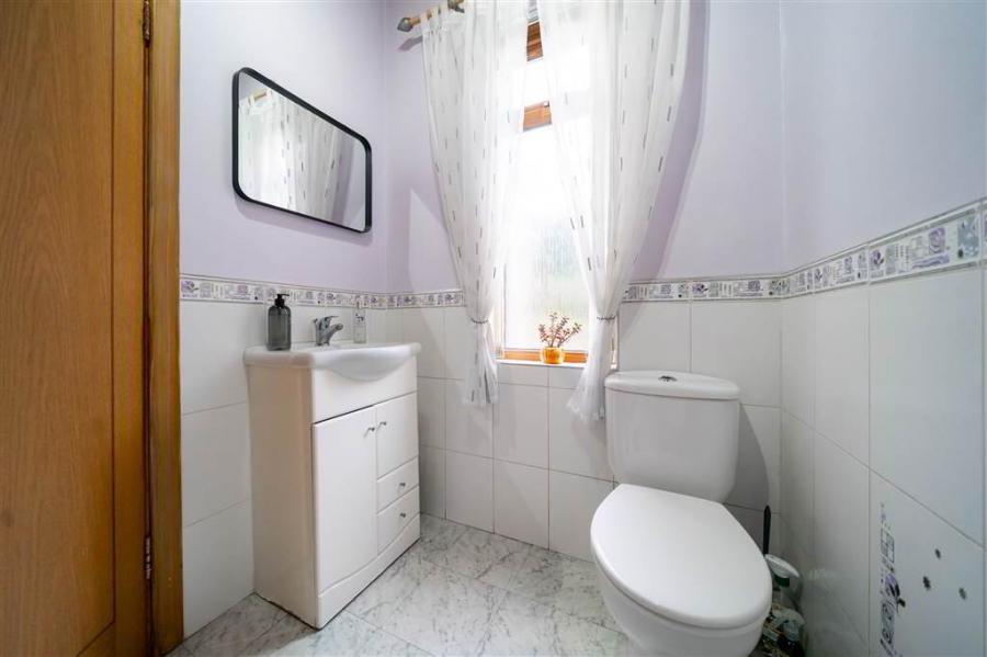 42 Cleland Park North