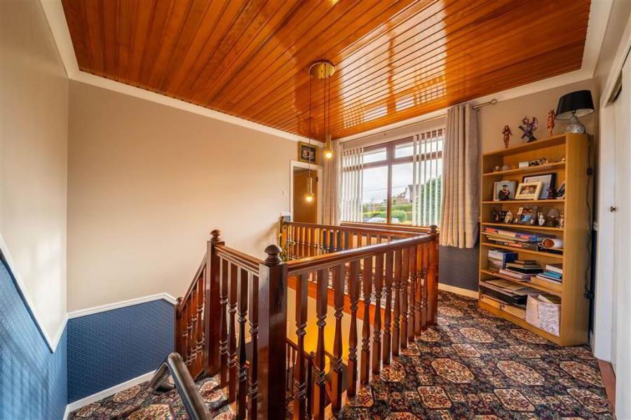 42 Cleland Park North