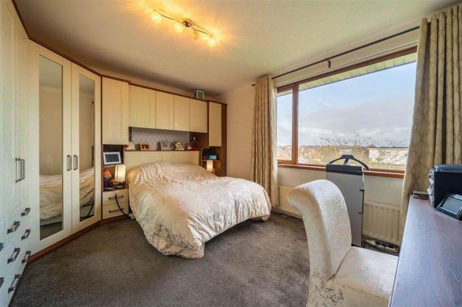 42 Cleland Park North