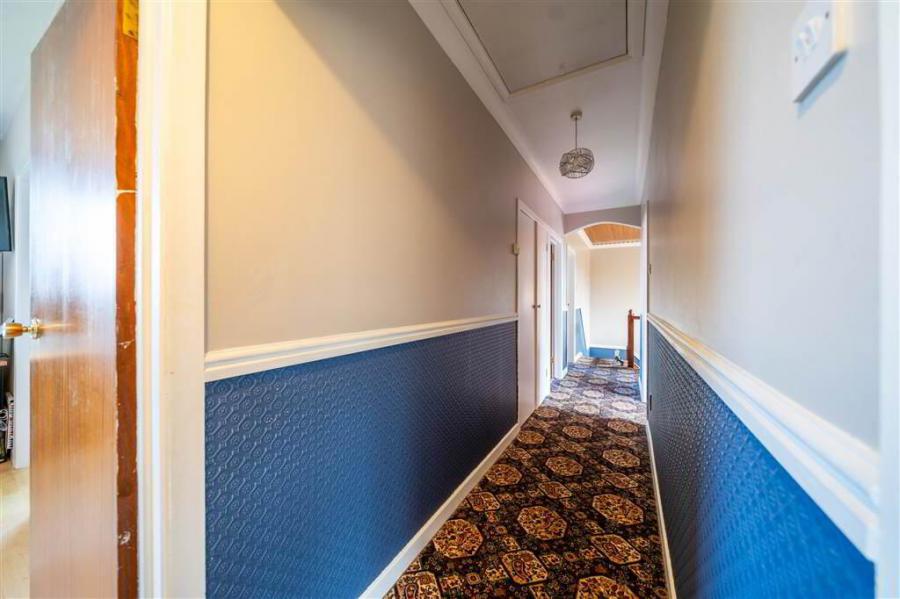 42 Cleland Park North