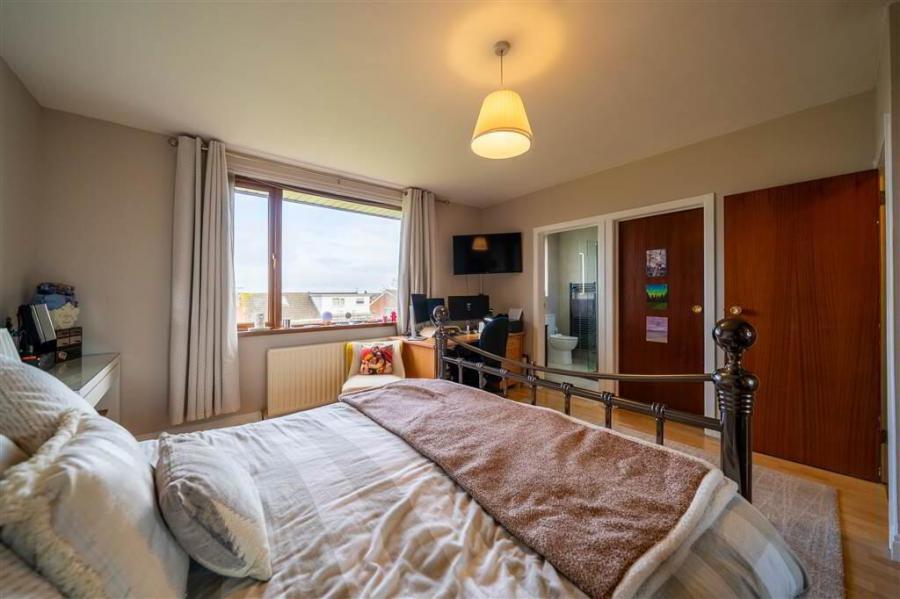 42 Cleland Park North