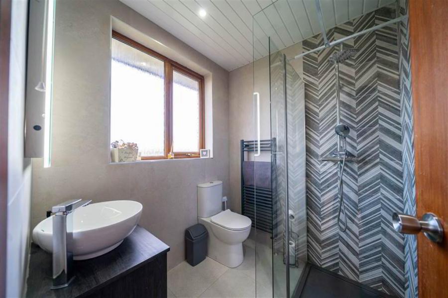 42 Cleland Park North