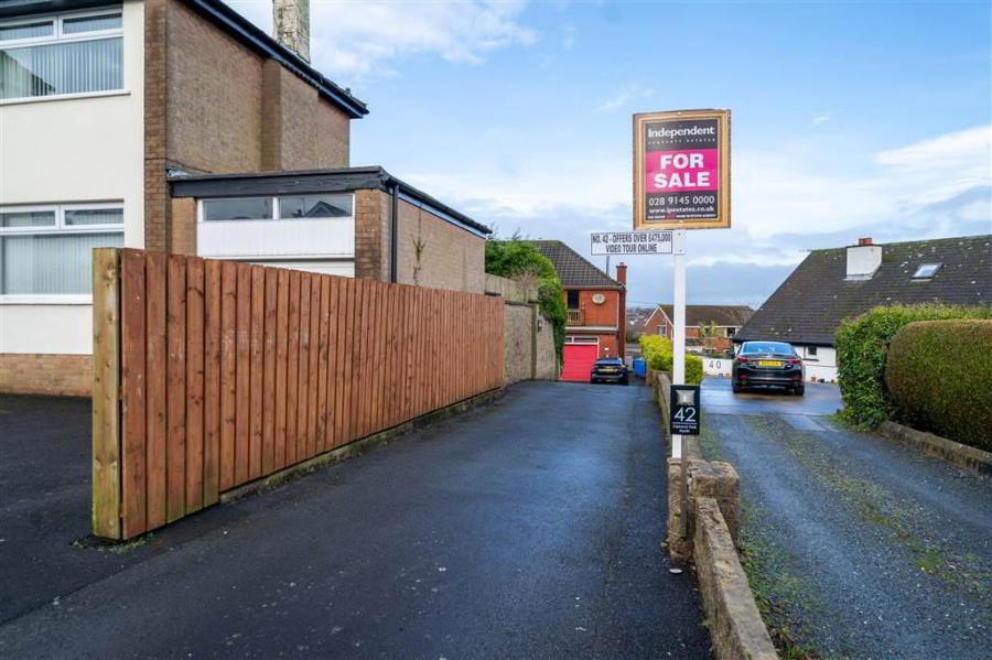 42 Cleland Park North