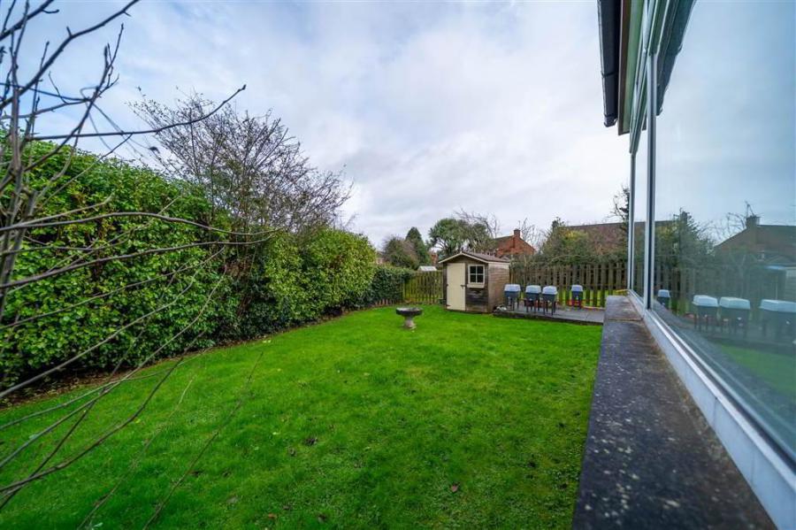 42 Cleland Park North