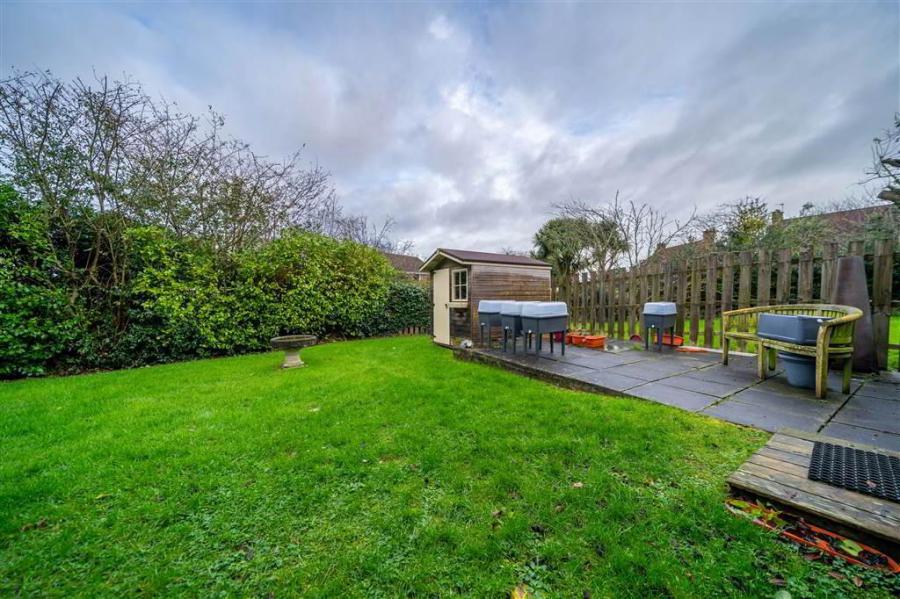 42 Cleland Park North