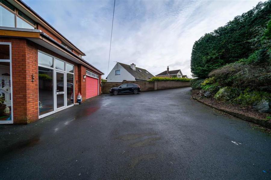 42 Cleland Park North