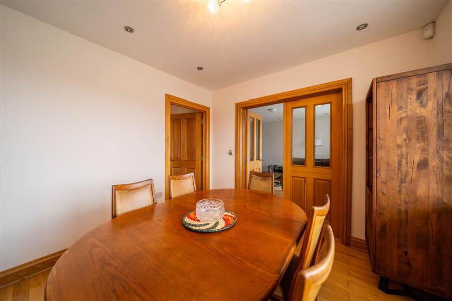 9- 4 Princetown Avenue