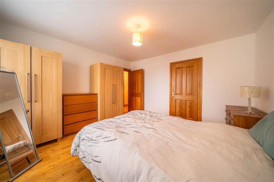 9- 4 Princetown Avenue