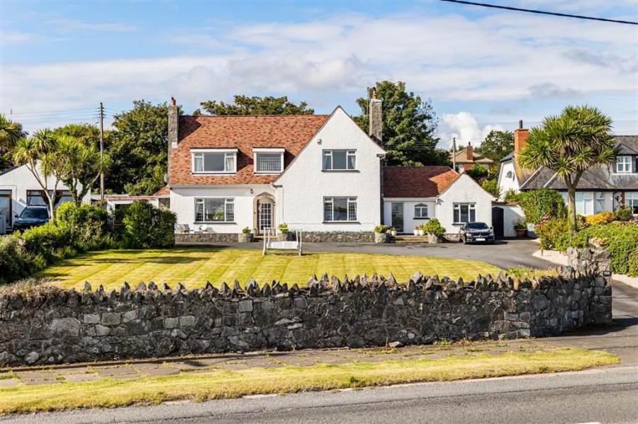 Ayresfield, 158 Warren Road