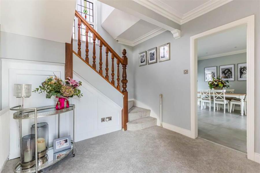 Ayresfield, 158 Warren Road