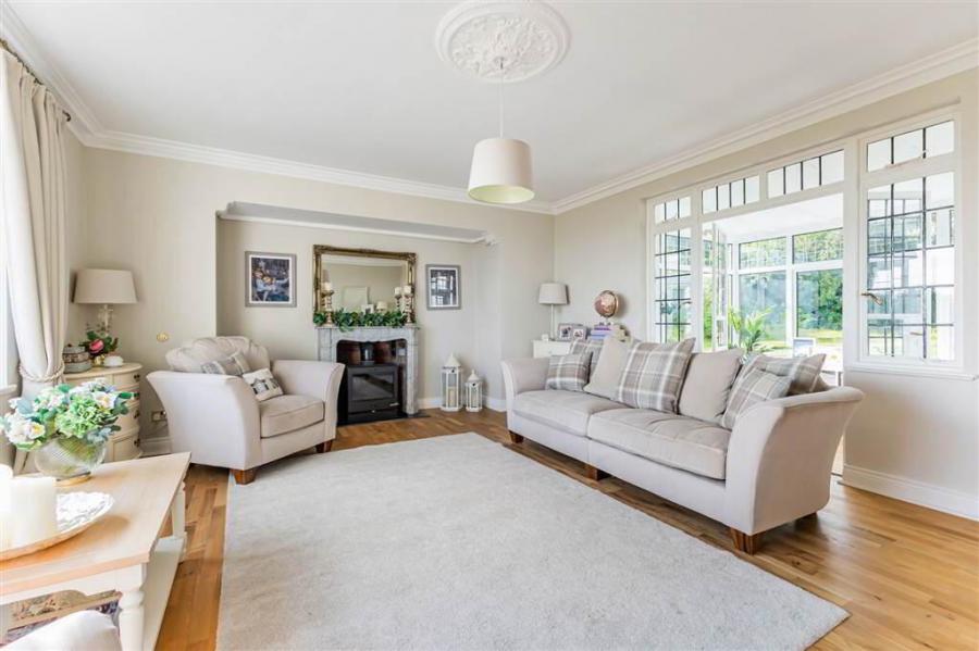 Ayresfield, 158 Warren Road