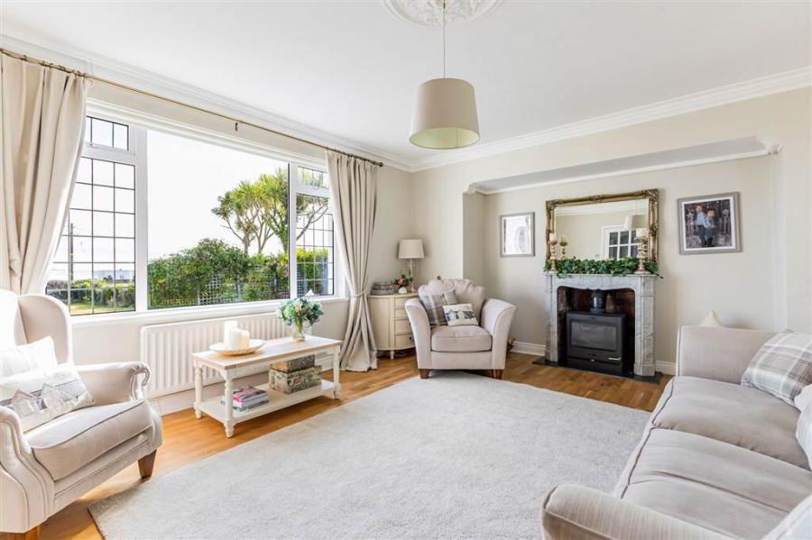 Ayresfield, 158 Warren Road