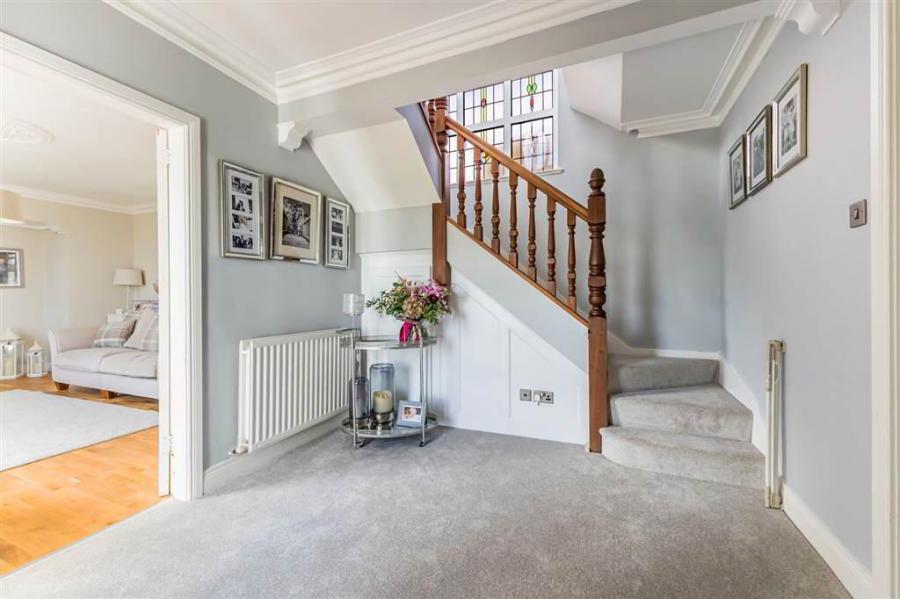 Ayresfield, 158 Warren Road