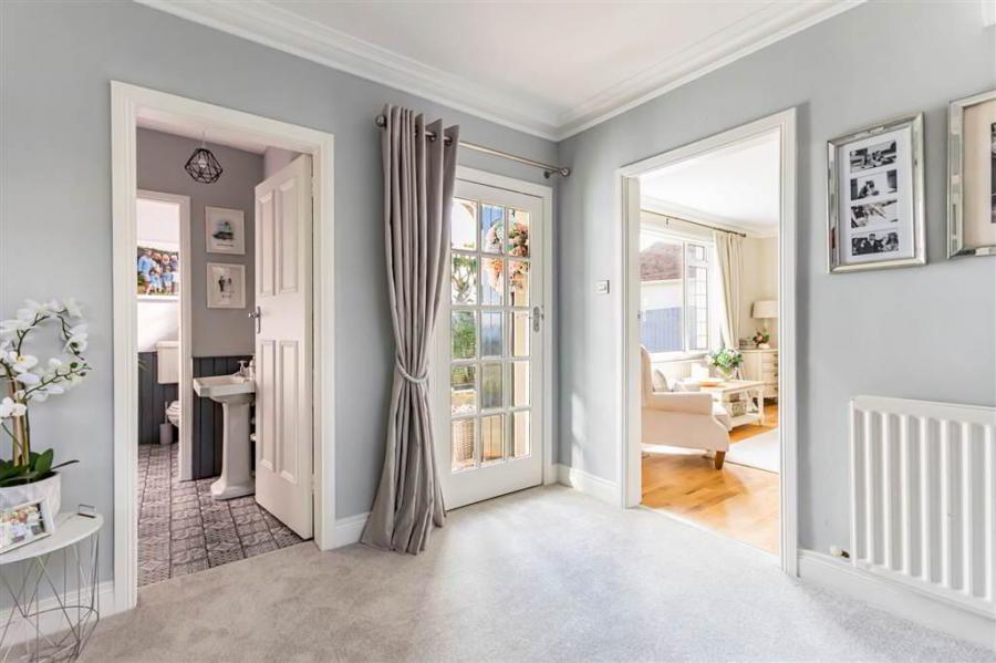 Ayresfield, 158 Warren Road