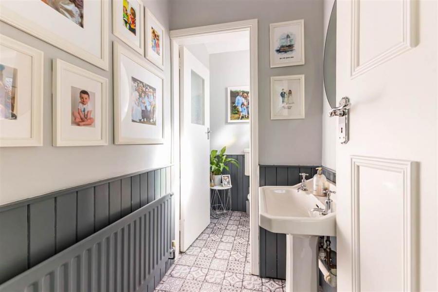 Ayresfield, 158 Warren Road