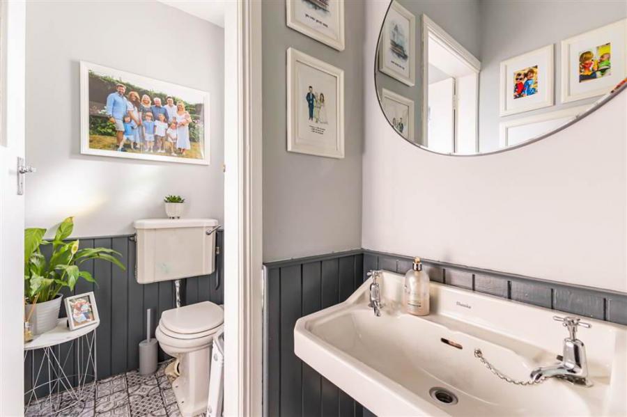 Ayresfield, 158 Warren Road