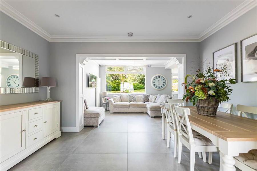 Ayresfield, 158 Warren Road