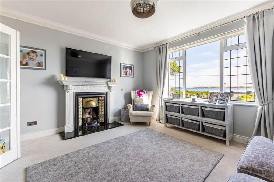 Ayresfield, 158 Warren Road