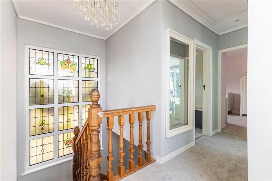 Ayresfield, 158 Warren Road