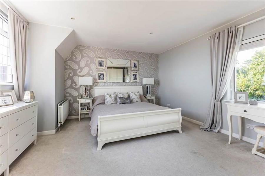 Ayresfield, 158 Warren Road