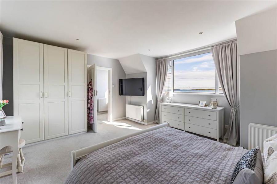 Ayresfield, 158 Warren Road