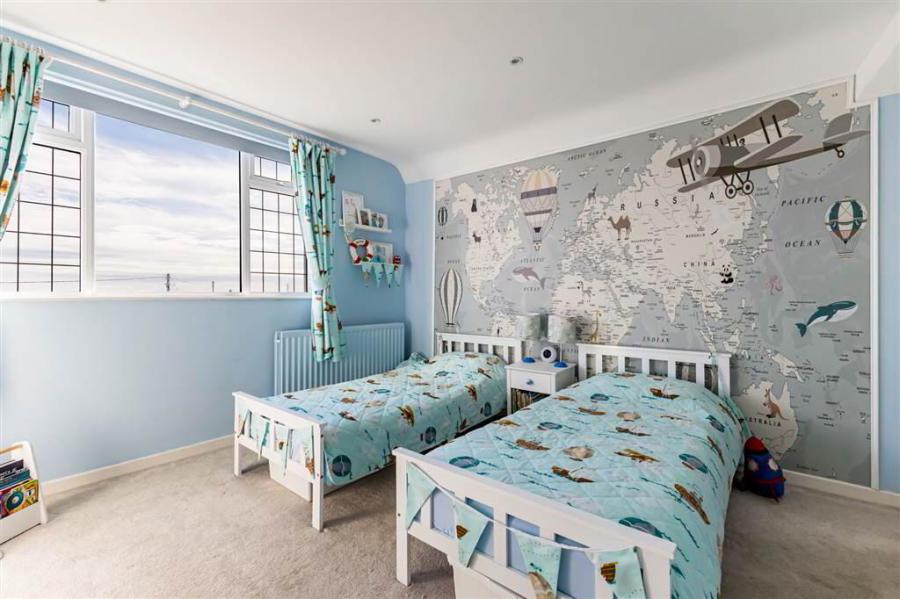 Ayresfield, 158 Warren Road