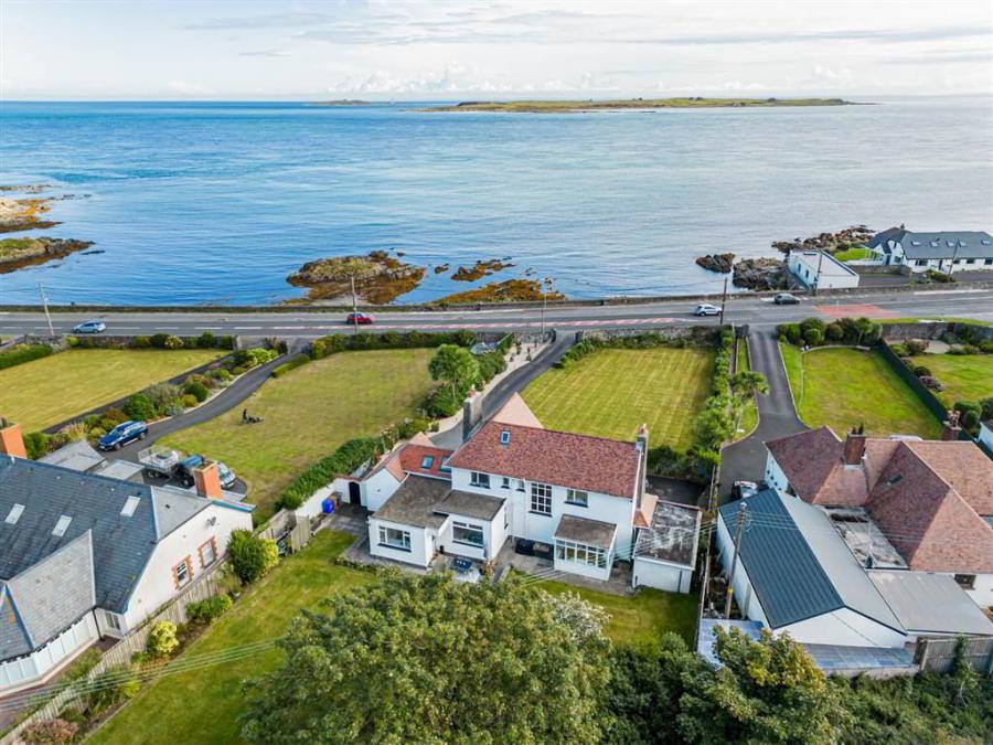 Ayresfield, 158 Warren Road