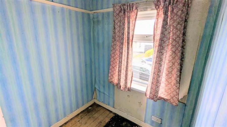 22 Hazelbrook Avenue