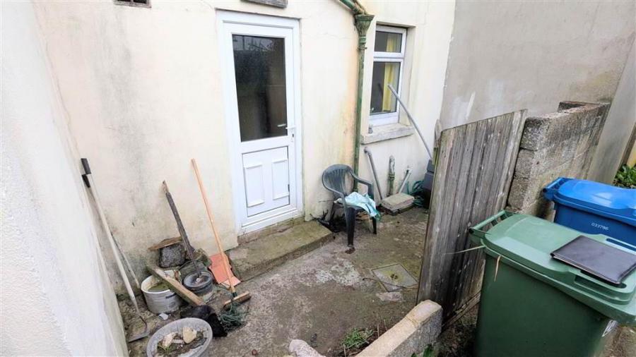 22 Hazelbrook Avenue