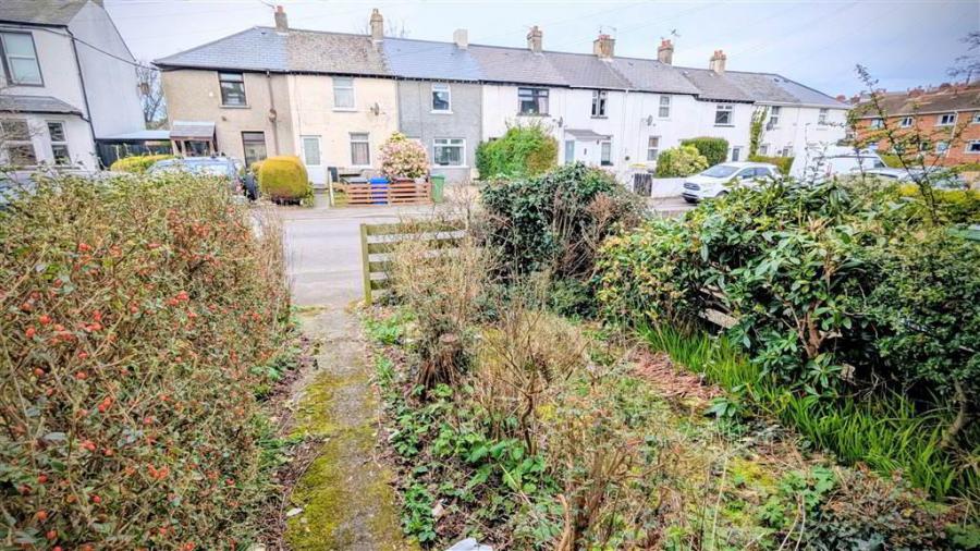 22 Hazelbrook Avenue