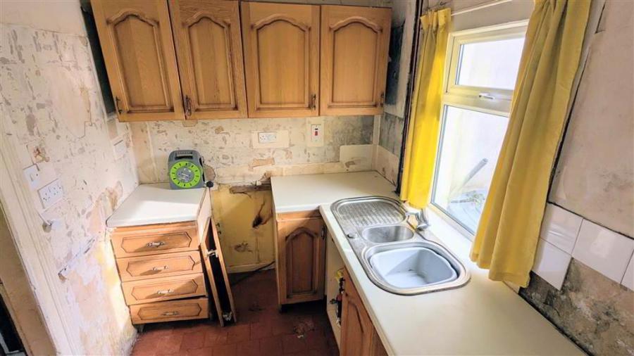 22 Hazelbrook Avenue