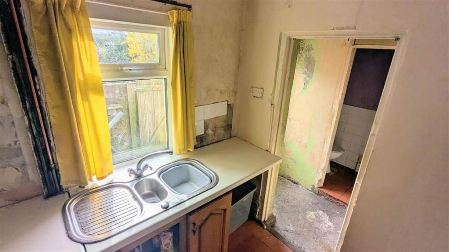 22 Hazelbrook Avenue