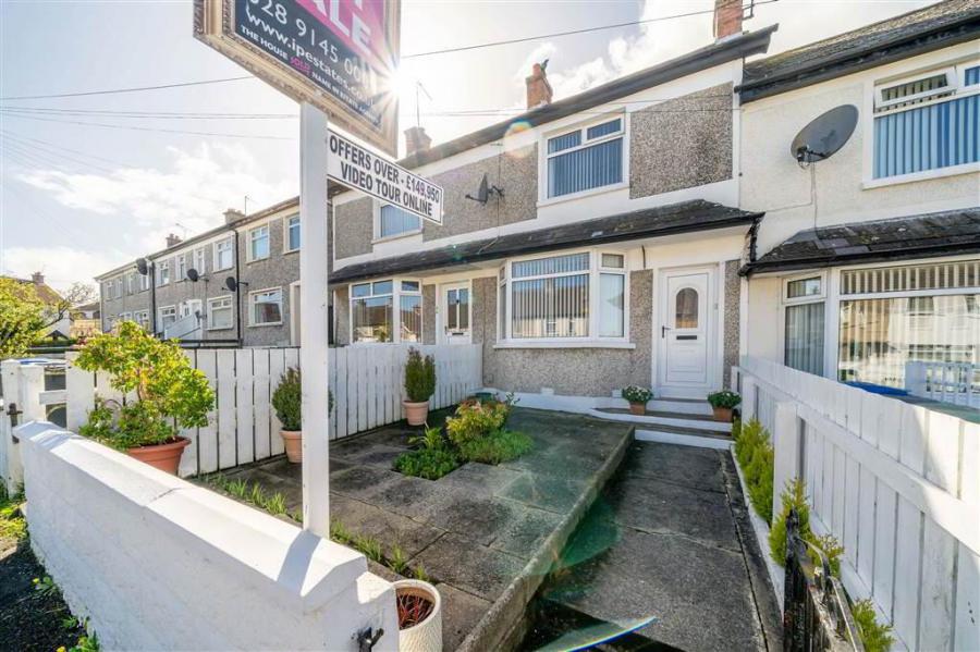 56 Grovehill Gardens