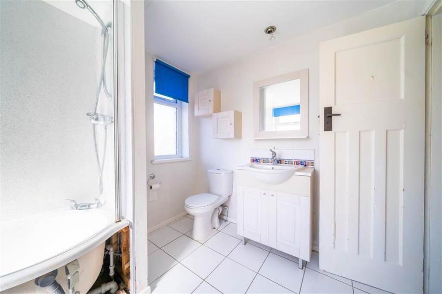 20 Sandringham Drive