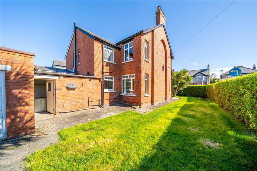 20 Sandringham Drive