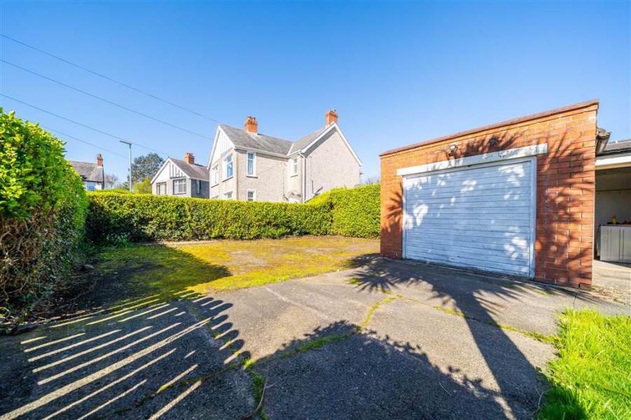 20 Sandringham Drive