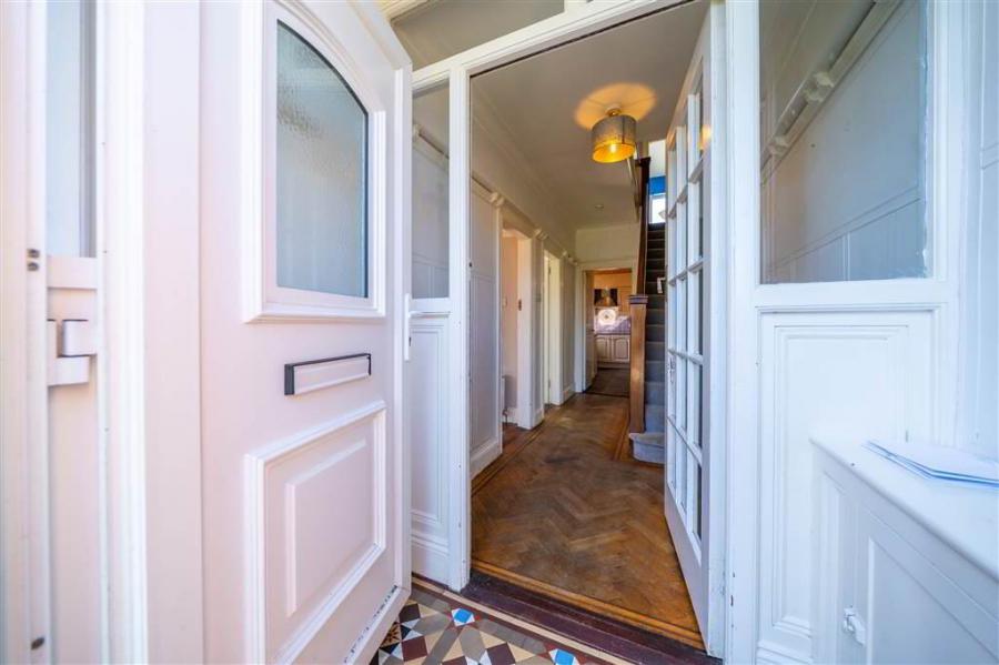 20 Sandringham Drive