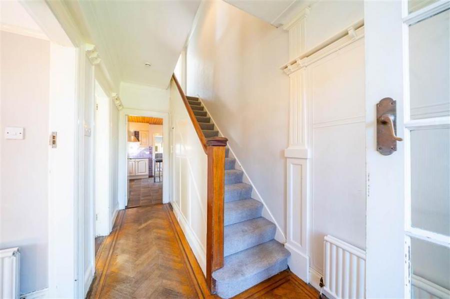 20 Sandringham Drive