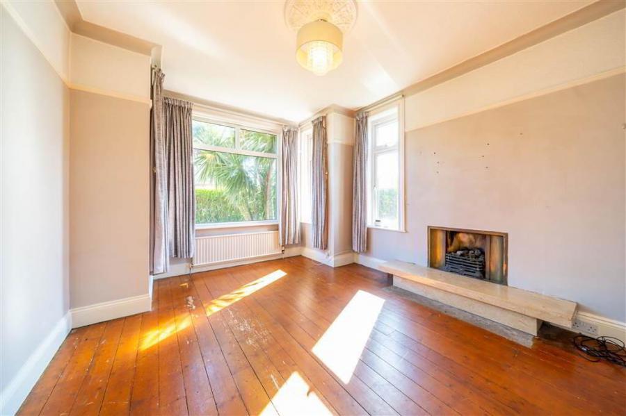 20 Sandringham Drive