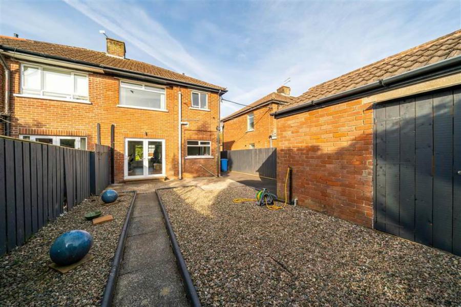 40 Westburn Crescent