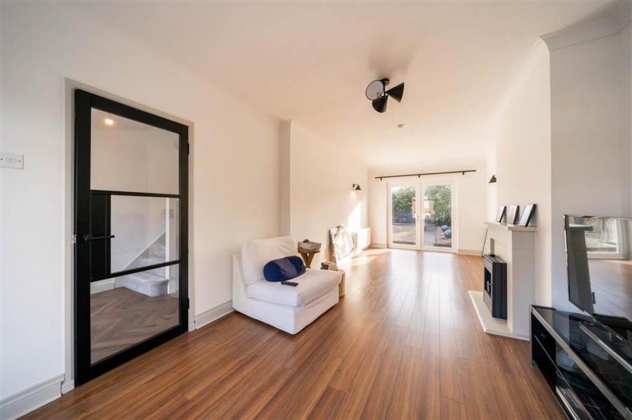 40 Westburn Crescent